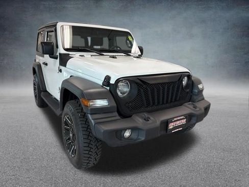 Used 2020 Jeep Wrangler Sport AWD/4WD image 5