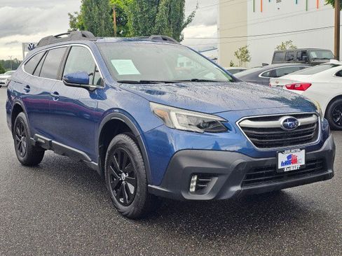 Used 2020 Subaru Outback Premium AWD/4WD image 1