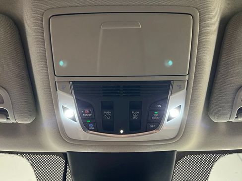 Used 2022 Acura MDX SH-AWD w/ Technology Package image 9