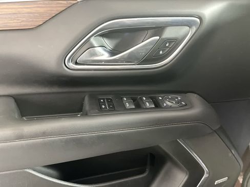Used 2023 Chevrolet Suburban High Country AWD/4WD image 13
