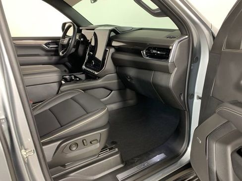Used 2025 GMC Yukon Elevation w/ LPO, Floor Liner Package AWD/4WD image 41