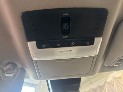 Used 2022 Nissan Altima 2.5 SV w/ SV Premium Package image 27