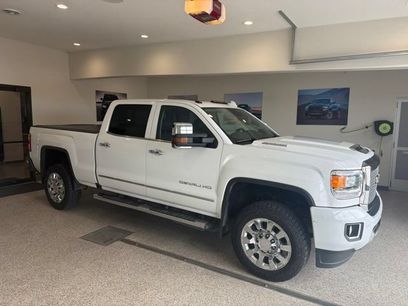 Used 2017 GMC Sierra 2500 Denali w/ Duramax Plus Package