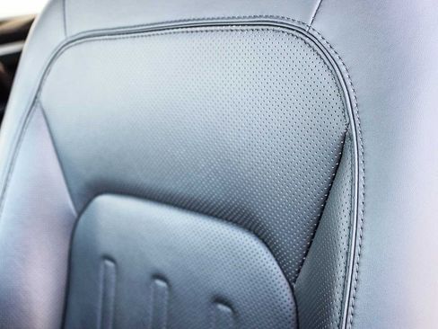Used 2023 Land Rover Defender 110 X AWD/4WD image 24