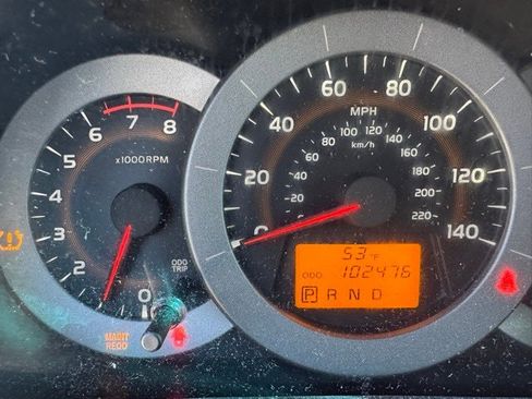 Used 2011 Toyota RAV4 4WD image 9