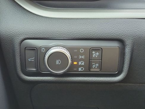 Certified 2023 Ford Explorer XLT w/ Equipment Group 202A image 30