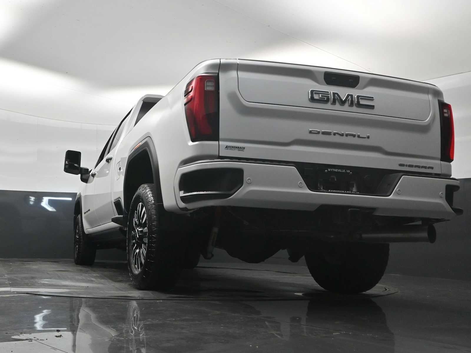 Used 2025 GMC Sierra 2500 Denali Ultimate w/ Max Trailering Package AWD/4WD image 24