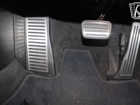 Used 2023 Chevrolet Corvette Z06 image 32