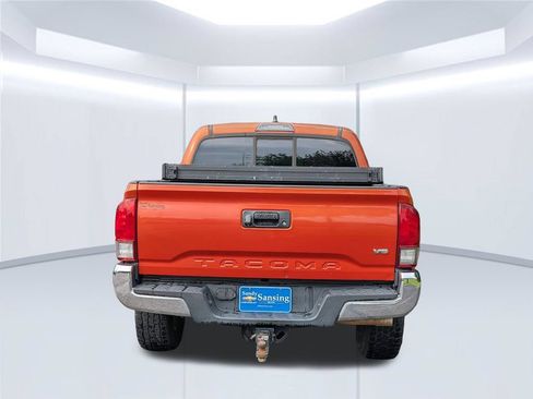 Used 2016 Toyota Tacoma TRD Off-Road w/ Towing Package AWD/4WD image 5