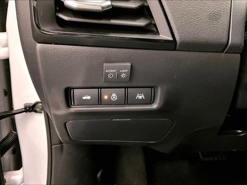 New 2026 Nissan Sentra SR w/ SR Premium Package FWD image 28