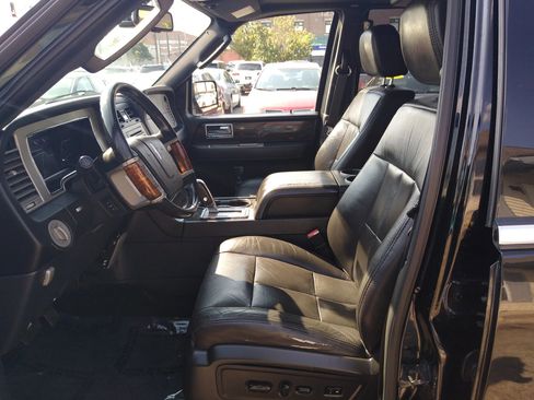 Used 2008 Lincoln Navigator 4WD image 13