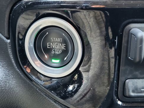 Used 2025 GMC Sierra 1500 Elevation AWD/4WD image 29