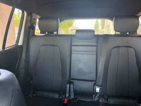 Used 2025 Mercedes-Benz GLB 250 image 41