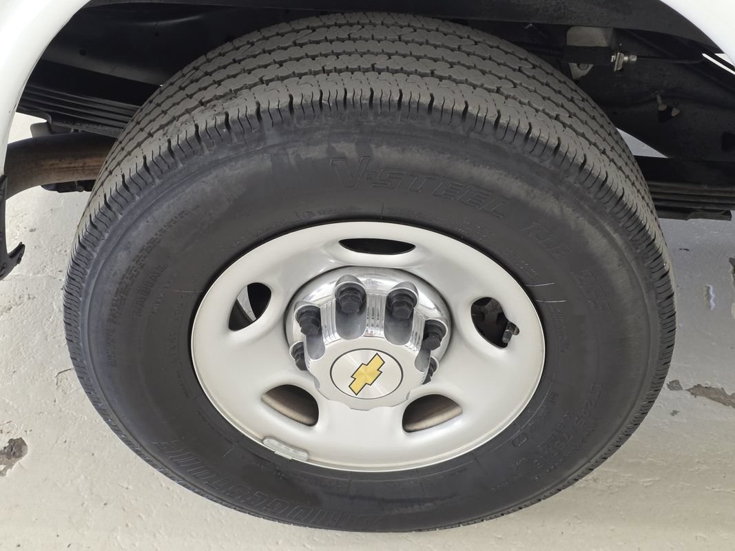 Used 2024 Chevrolet Express 3500 LT w/ LT Preferred Equipment Group RWD image 51