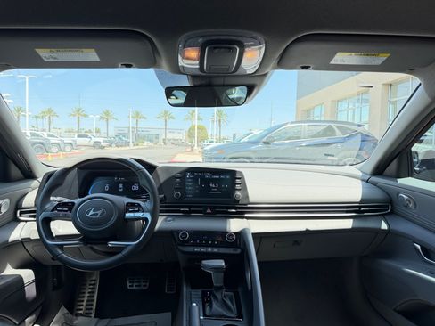 Certified 2025 Hyundai Elantra Sport FWD image 21