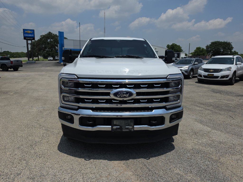 Used 2024 Ford F250 Lariat w/ FX4 Off-Road Package AWD/4WD image 3