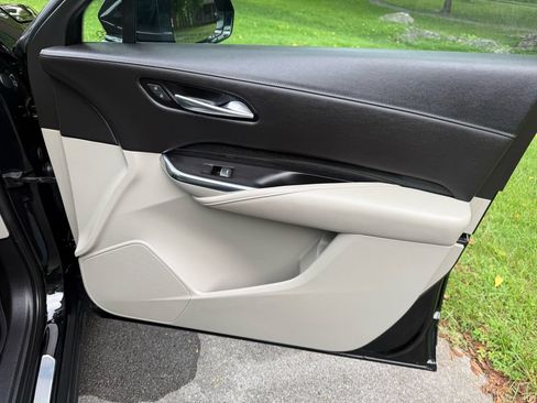 Used 2019 Cadillac XT4 Premium Luxury w/ Cold Weather Package FWD image 35