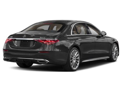 Used 2023 Mercedes-Benz S 580 4MATIC Sedan image 5