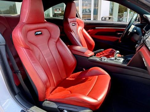 Used 2018 BMW M4 Coupe RWD image 23