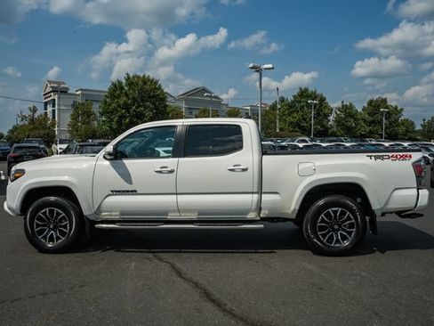 Used 2022 Toyota Tacoma TRD Sport w/ Technology Package AWD/4WD image 4