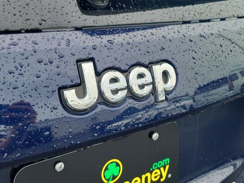 Used 2018 Jeep Grand Cherokee Limited AWD/4WD image 7