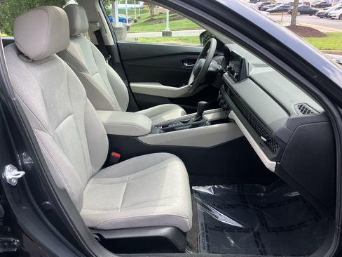 Certified 2024 Honda Accord EX image 35