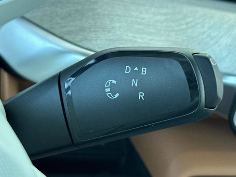 New 2025 Volkswagen ID. Buzz 1st Edition image 22