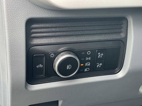 New 2026 Ford F250 4x4 Crew Cab Super Duty image 17