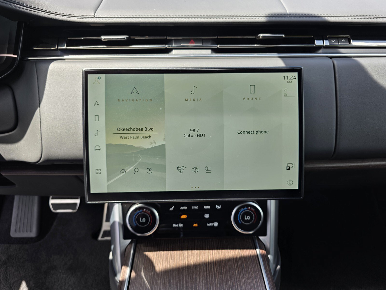Certified 2023 Land Rover Range Rover SE AWD/4WD image 20
