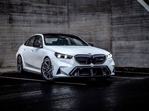 New 2026 BMW M5 AWD/4WD image 8