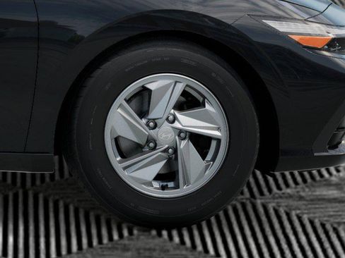 New 2026 Hyundai Elantra SE FWD image 8