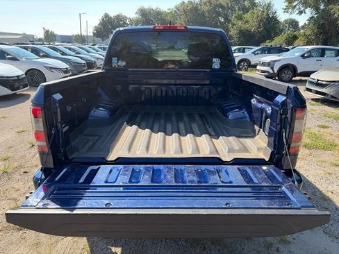 Used 2023 Nissan Frontier SV w/ Technology Package RWD image 20