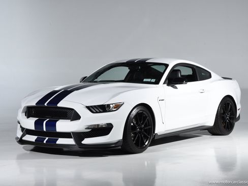 Used 2016 Ford Mustang Shelby GT350 w/ Technology Package RWD image 3