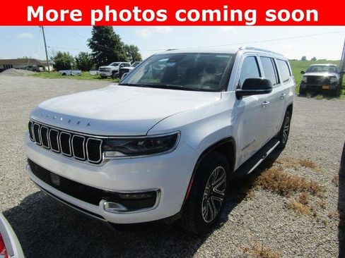 Used 2025 Jeep Wagoneer L Series II AWD/4WD image 1