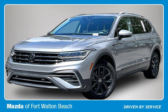 Used 2024 Volkswagen Tiguan SE FWD image 3