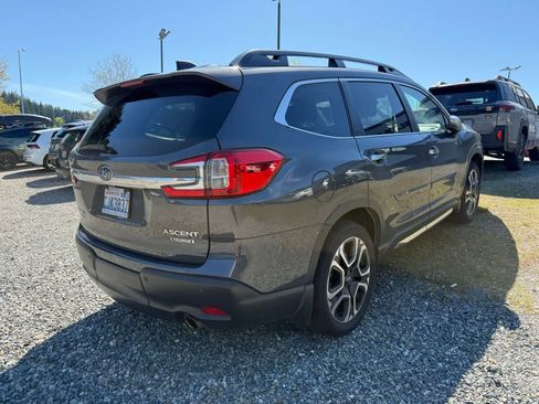 Used 2023 Subaru Ascent Touring AWD/4WD image 3