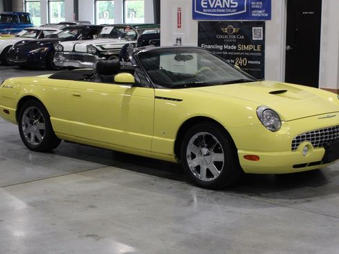 Used 2002 Ford Thunderbird RWD image 5