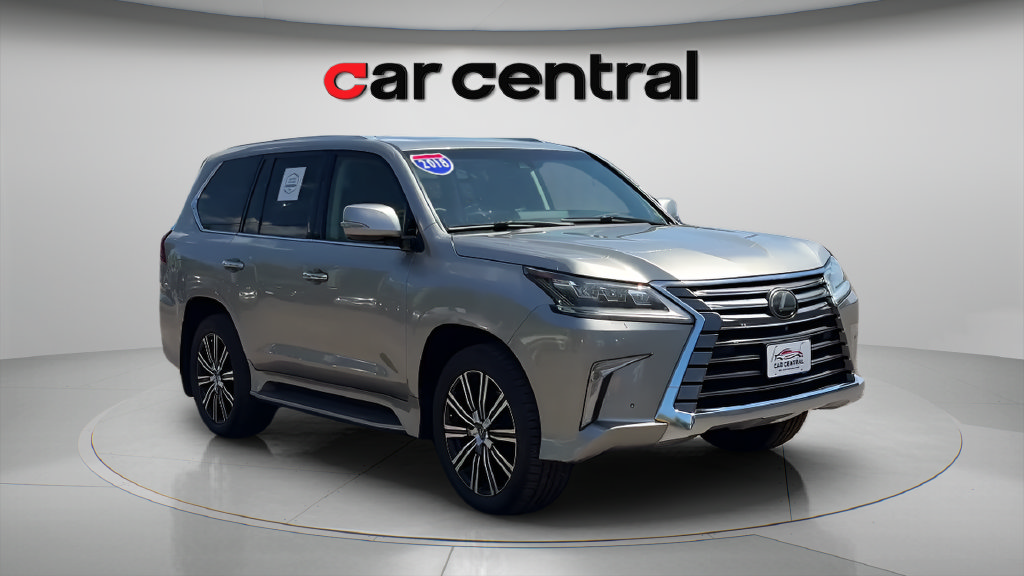Used 2018 Lexus LX 570 4WD w/ Luxury Package image 7