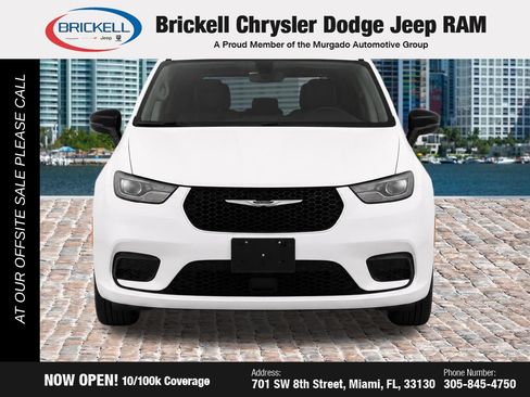 Used 2021 Chrysler Voyager Lxi FWD image 2