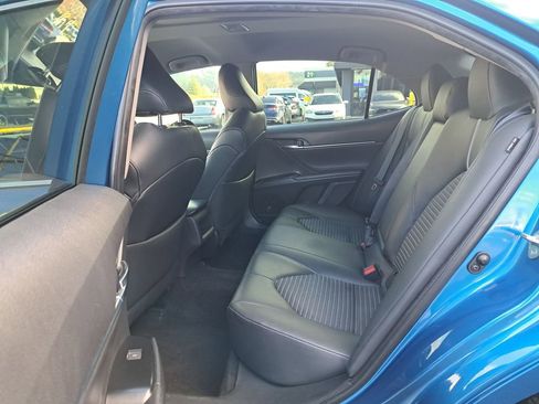Used 2019 Toyota Camry L image 13
