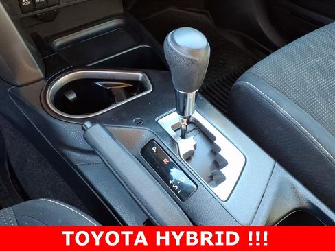 Used 2018 Toyota RAV4 XLE w/ Convenience Package image 21