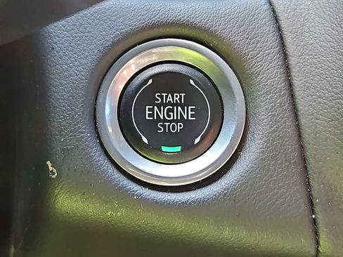 Used 2024 Chevrolet Tahoe LT AWD/4WD image 22