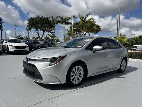 Used 2023 Toyota Corolla LE w/ LE Convenience Package FWD image 28