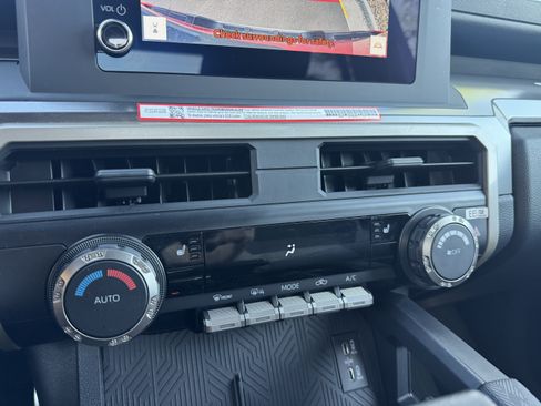 Certified 2025 Toyota Tacoma TRD Sport AWD/4WD image 35