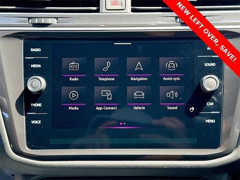 Used 2024 Volkswagen Tiguan SE R-Line image 14