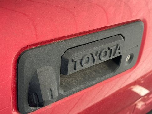 Certified 2019 Toyota Tacoma TRD Off-Road image 6