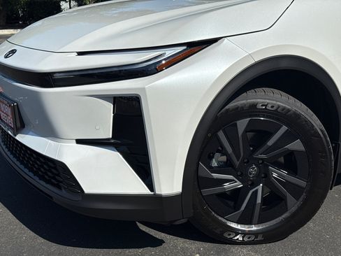 New 2026 Toyota C-HR AWD/4WD image 3