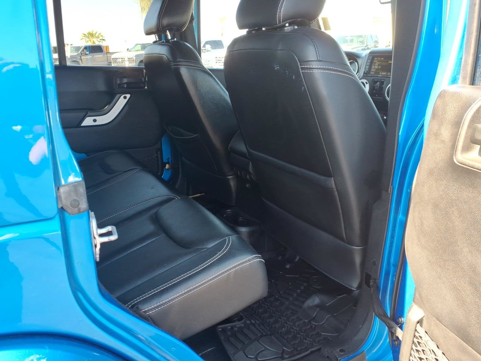 Used 2014 Jeep Wrangler Unlimited Sahara AWD/4WD image 13