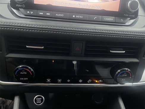 Used 2023 Nissan Rogue SV w/ SV Premium B Package image 20