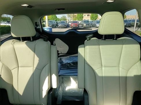 New 2025 Subaru Ascent Limited image 23